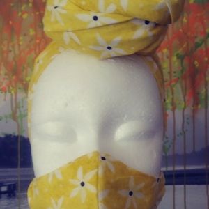 Mask with matching wrap set